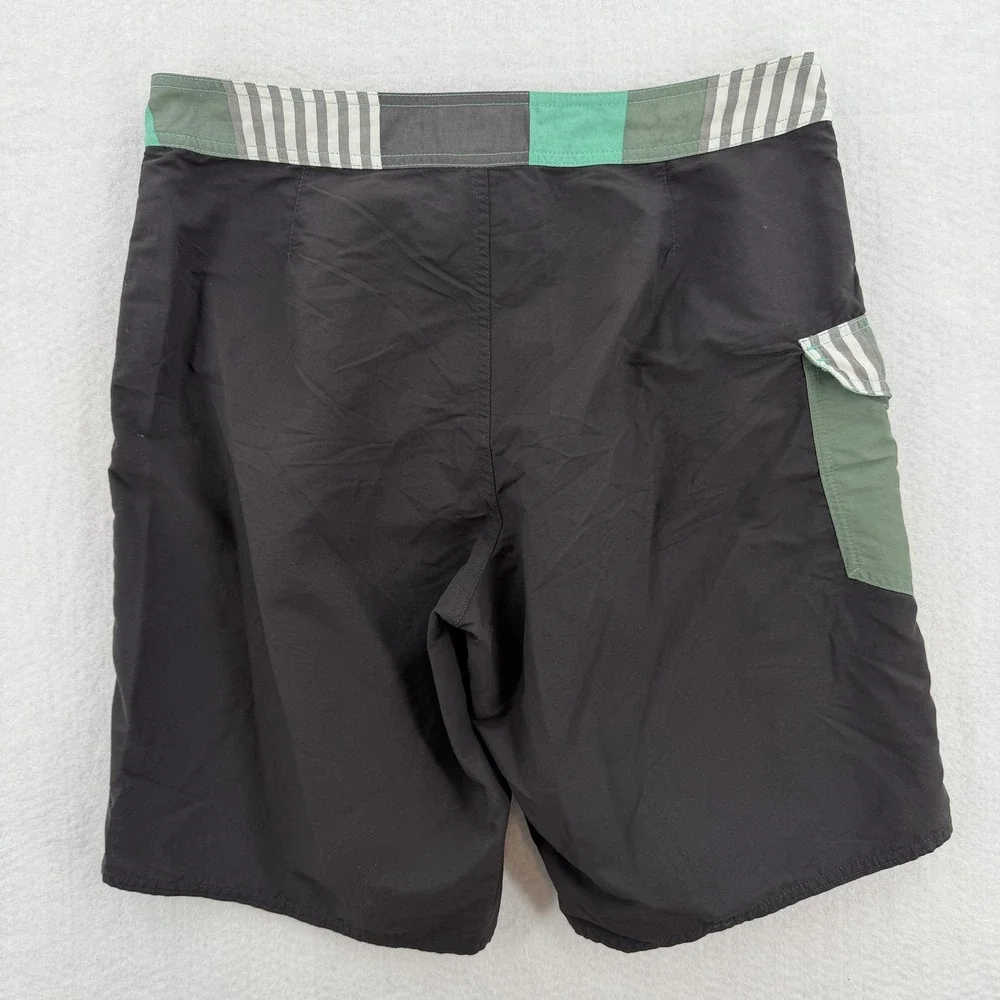 Patagonia Shorts Mens 33 Black Green Board Shorts Nylon Cargo Pocket Surf‎ Swim